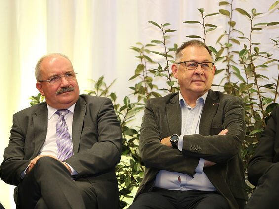 De gauche à droite : Christian Poiret, Président de Douaisi Agglo et Maire de Lauwin-Planque et Henri Coquelle, Maire de Faumont.